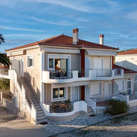 Deluxe Seaside For 4