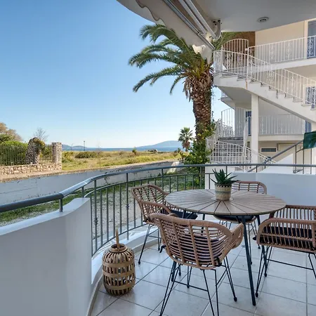 Deluxe Seaside For 4 Apartman